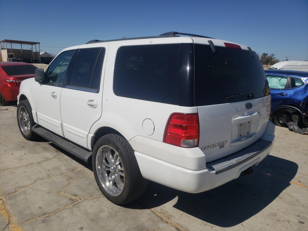 Photo 3 from auction – 2003 FORD EXPEDITION with VIN 1FMRU15W83LA66311
