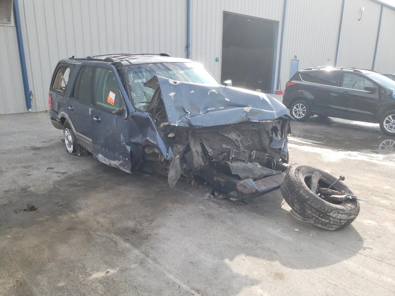 FORD EXPEDITION 2004 with VIN 1FMRU17W44LB43528 - Photo from auction