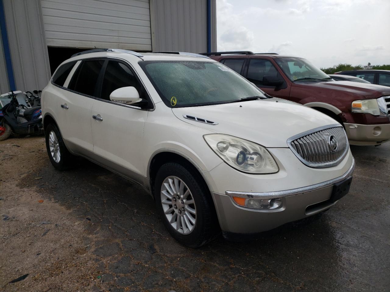 BUICK ENCLAVE CX 2011 with VIN 5GAKRBED1BJ301235 - Photo from auction