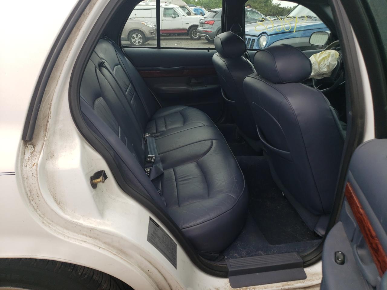 Photo 6 from auction – 2000 MERCURY GRAND MARQ with VIN 2MEFM75W5YX616017