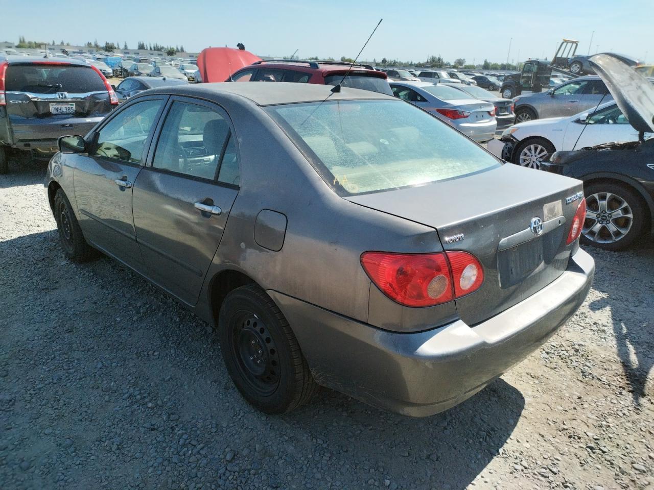 Photo 3 from auction – 2005 TOYOTA COROLLA CE with VIN 1NXBR32E25Z514775
