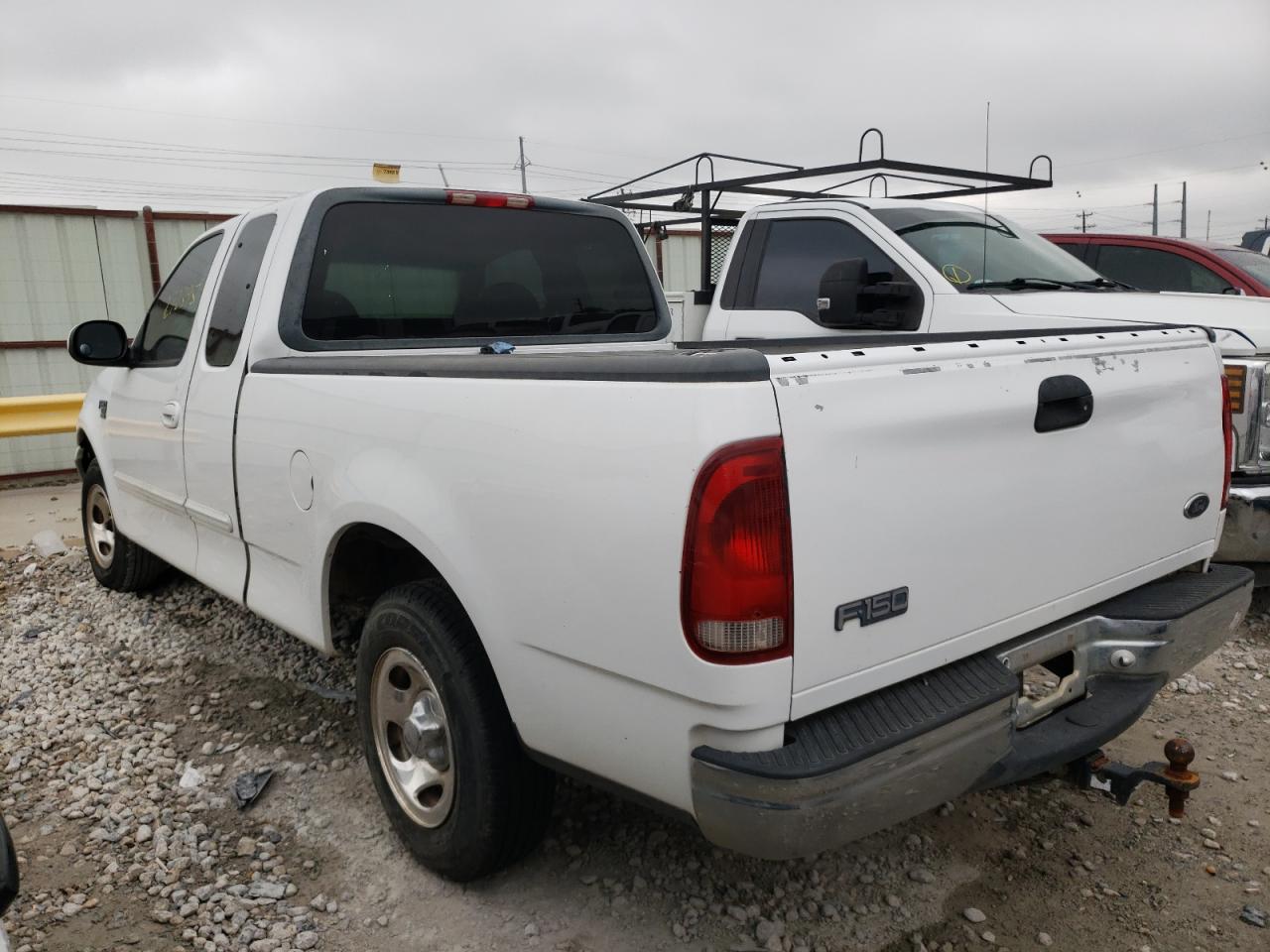 Photo 3 from auction – 2000 FORD F150 with VIN 1FTRX17L8YKA45776