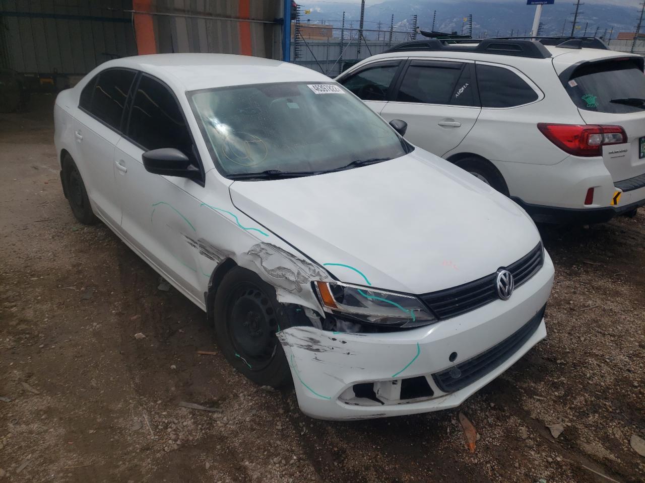 VOLKSWAGEN JETTA BASE 2014 with VIN 3VW2K7AJ1EM333652 - Photo from auction