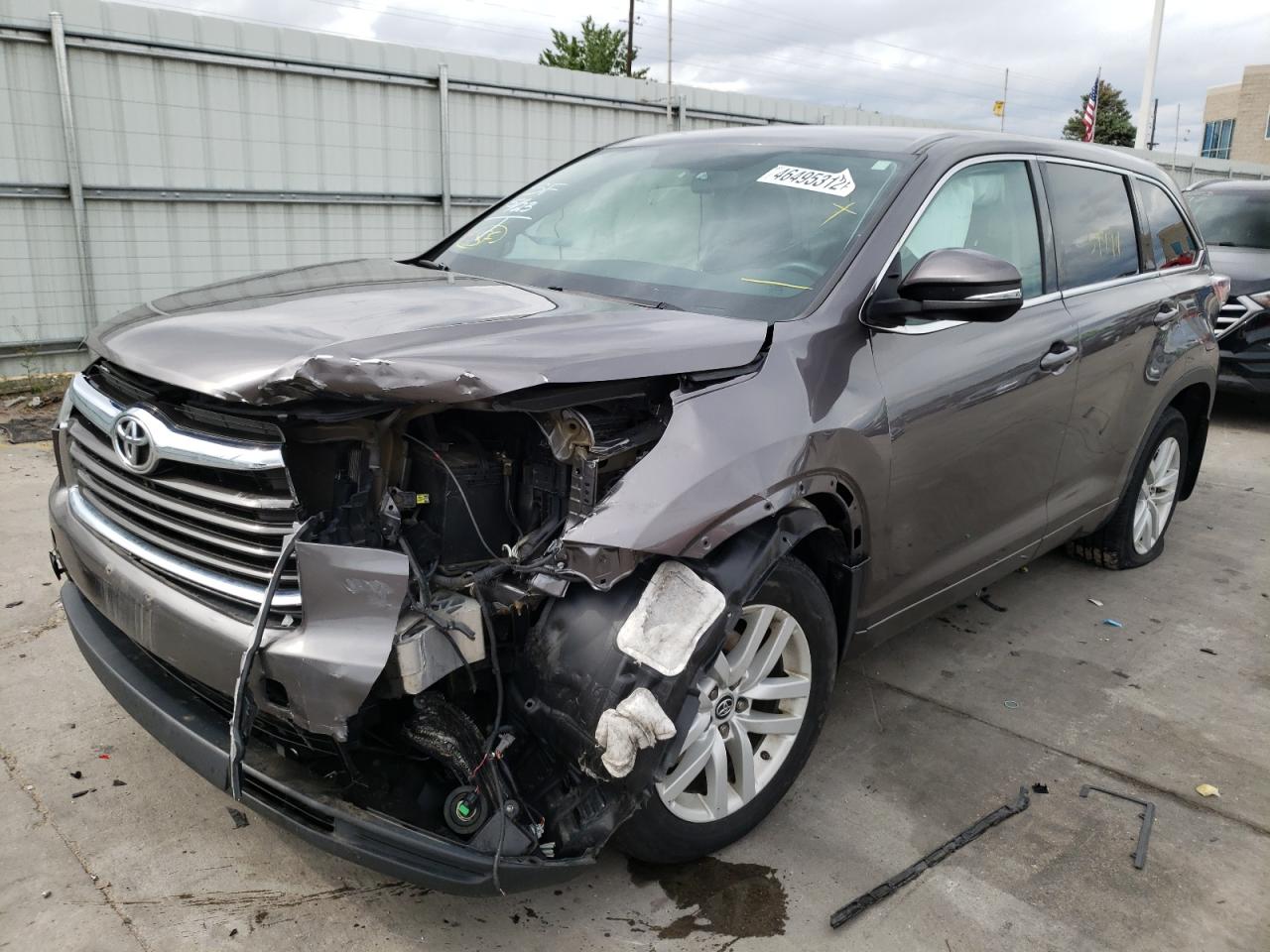Foto 2 de la subasta – 2016 TOYOTA HIGHLANDER con VIN 5TDBKRFH1GS273928