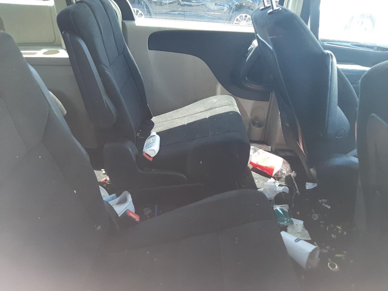 Photo 6 from auction – 2012 CHRYSLER TOWN & COU with VIN 2C4RC1BGXCR126763