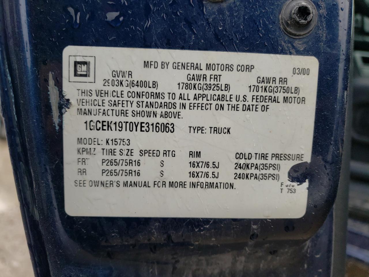 Photo 10 from auction – 2000 CHEVROLET SILVERADO with VIN 1GCEK19T0YE316063