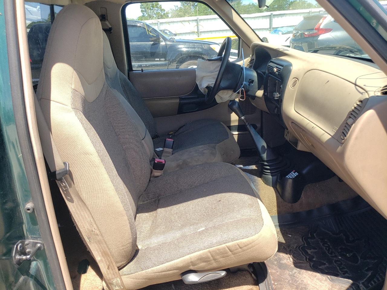 Photo 5 from auction – 2000 FORD RANGER with VIN 1FTYR10C6YTB01868