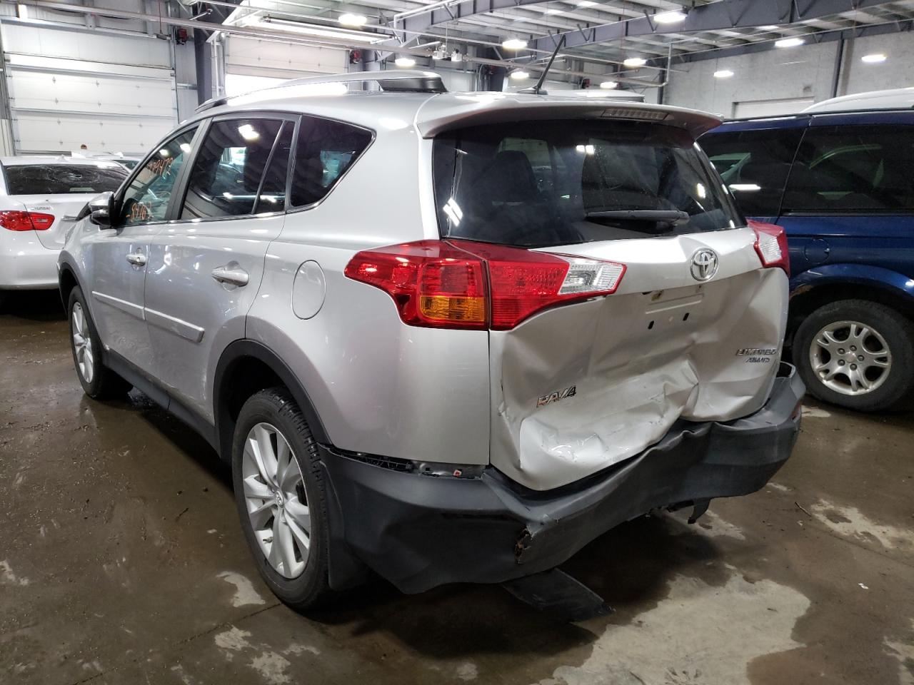 Photo 3 from auction – 2015 TOYOTA RAV4 LIMIT with VIN 2T3DFREVXFW302294