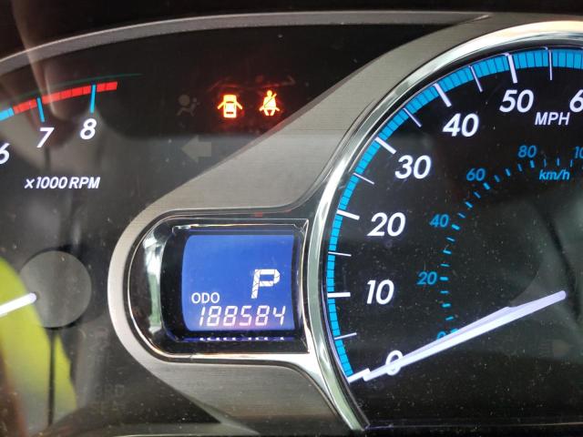 Photo 8 from auction – 2011 TOYOTA SIENNA XLE with VIN 5TDYK3DC8BS074950