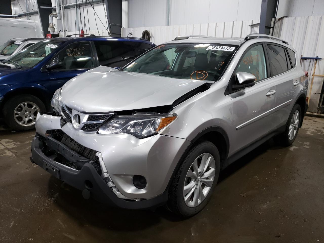 Photo 2 from auction – 2015 TOYOTA RAV4 LIMIT with VIN 2T3DFREVXFW302294