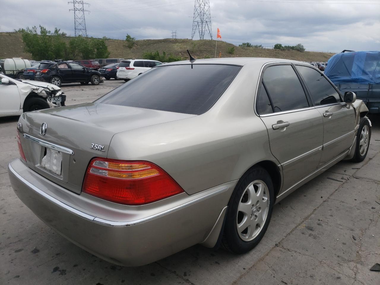Photo 4 from auction – 2002 ACURA 3.5RL with VIN JH4KA96632C015551