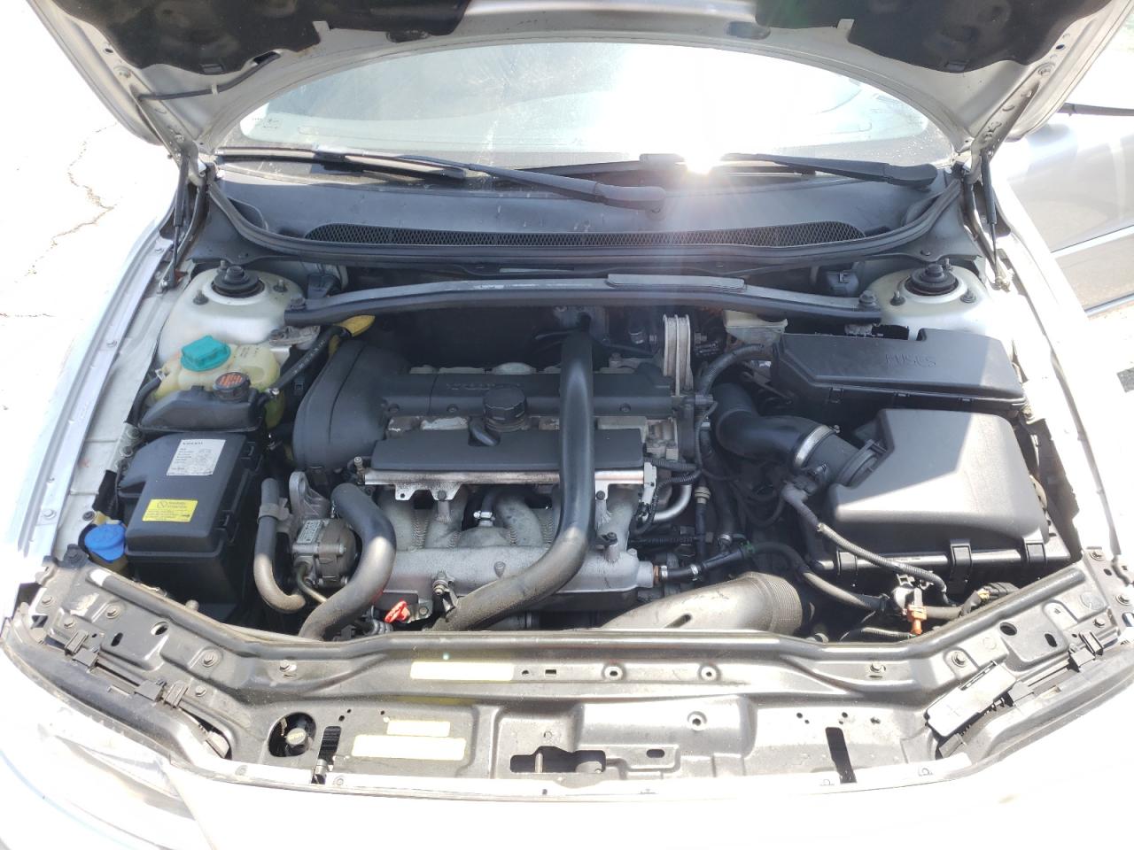 Photo 7 from auction – 2005 VOLVO S60 2.5T with VIN YV1RS592252425230
