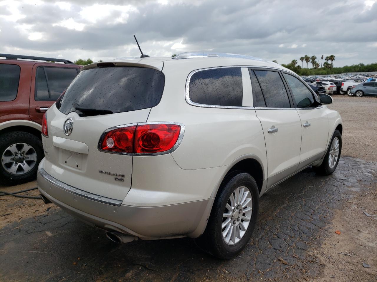 Photo 4 from auction – 2011 BUICK ENCLAVE CX with VIN 5GAKRBED1BJ301235