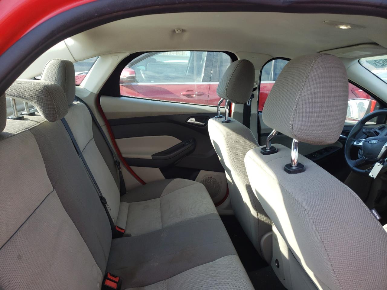 Photo 6 from auction – 2012 FORD FOCUS SE with VIN 1FAHP3F28CL233948