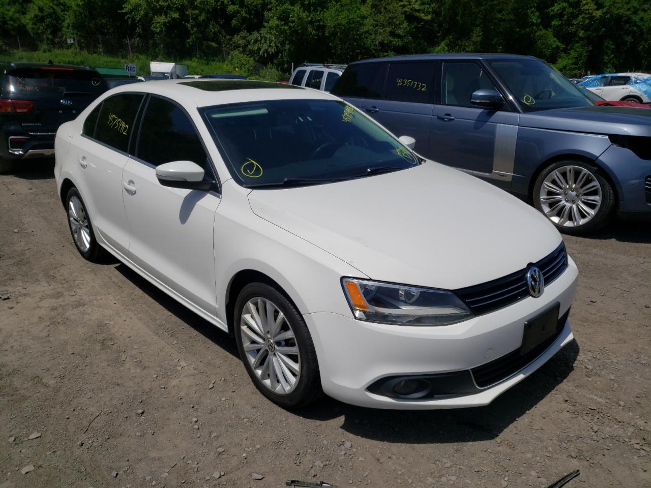 VOLKSWAGEN JETTA SEL 2013 with VIN 3VWLP7AJ9DM354852 - Photo from auction