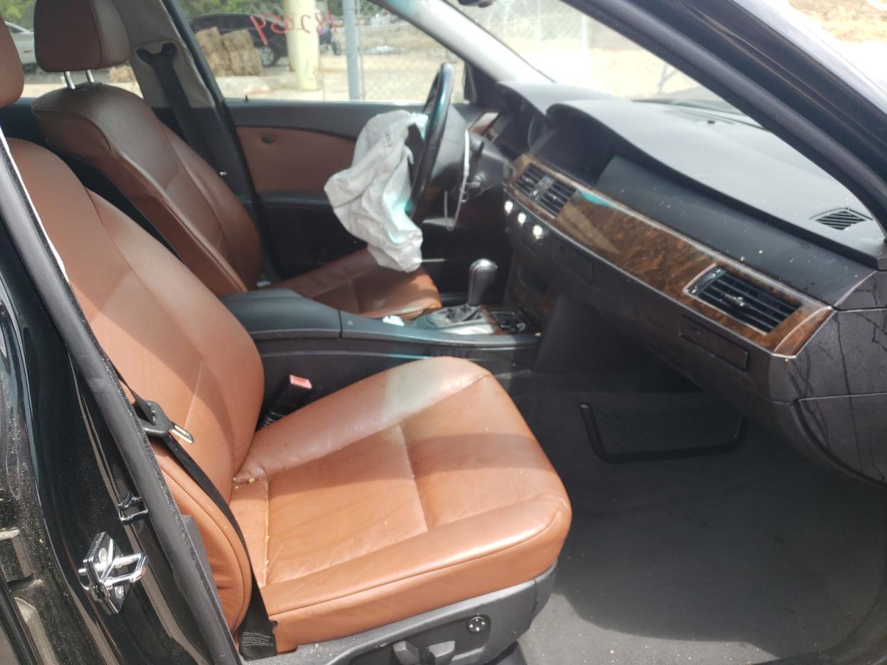 Photo 5 from auction – 2007 BMW 530 I with VIN WBANE73517CM46414