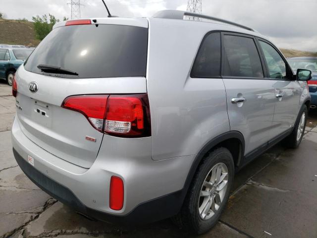 Photo 4 from auction – 2015 KIA SORENTO LX with VIN 5XYKTCA67FG593945