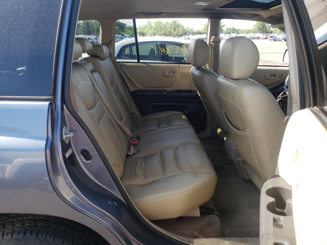 Photo 6 from auction – 2003 TOYOTA HIGHLANDER with VIN JTEHF21A130121575