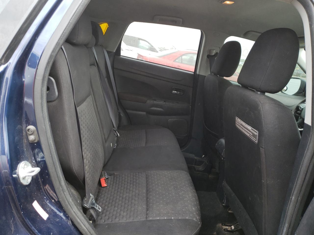 Photo 6 from auction – 2011 MITSUBISHI OUTLANDER with VIN JA4AR4AUXBZ009493