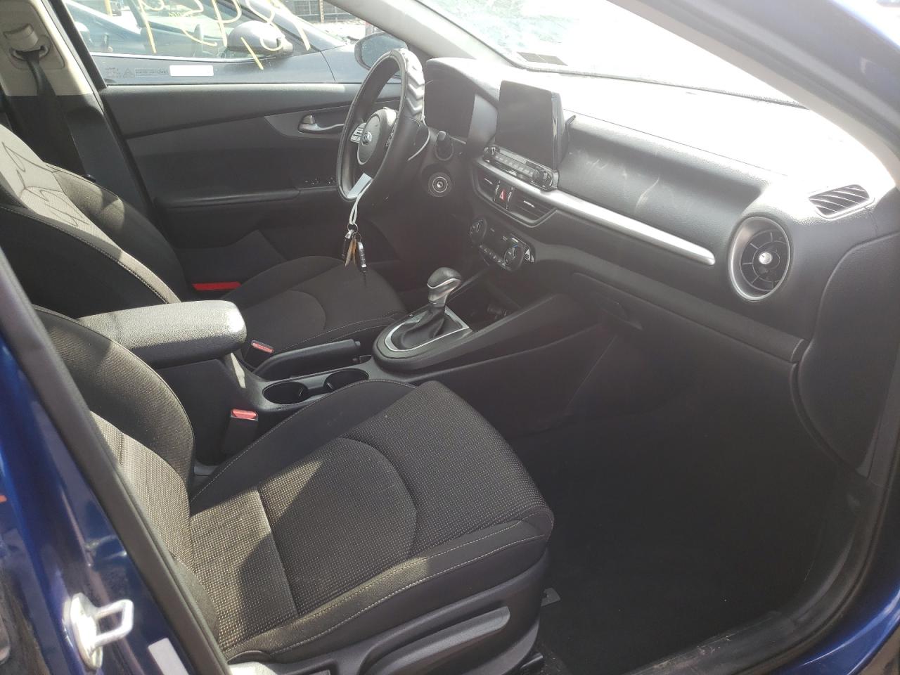 Photo 5 from auction – 2019 KIA FORTE FE with VIN 3KPF24AD4KE061939