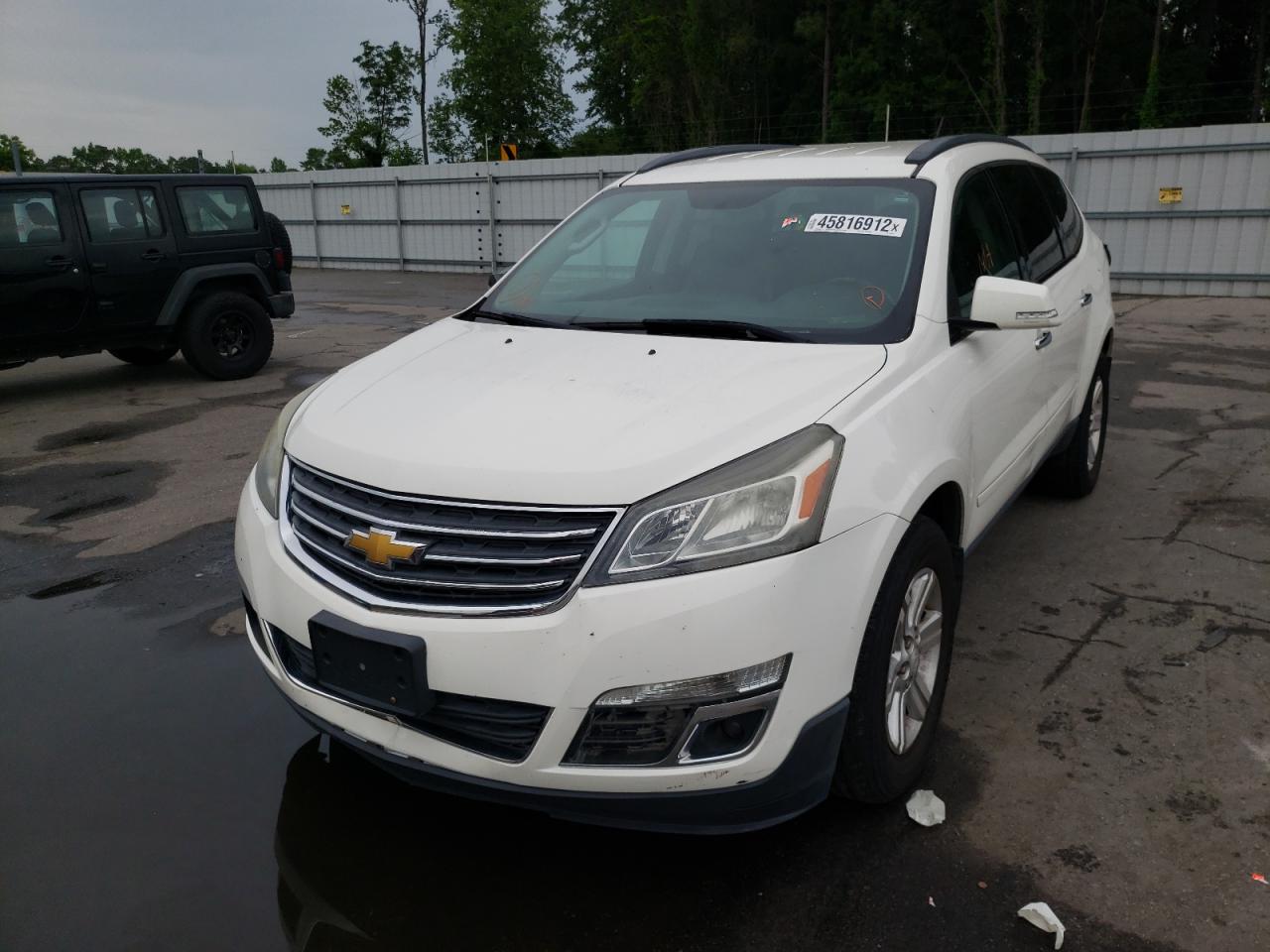 Photo 2 from auction – 2014 CHEVROLET TRAVERSE L with VIN 1GNKRHKD1EJ203615