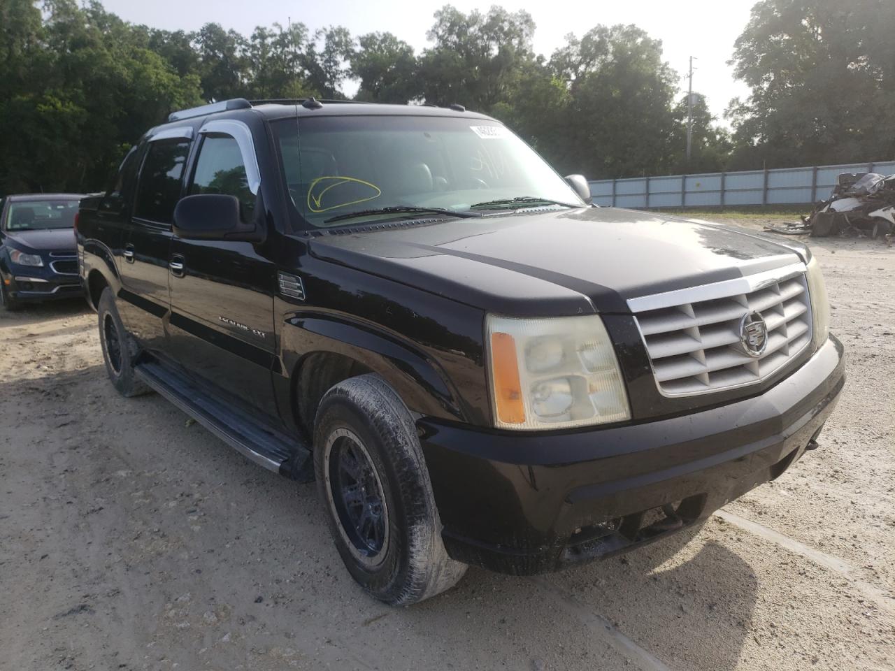CADILLAC ESCALADE E 2003 مع رقم تعريف المركبة 3GYEK63N53G247180 - صورة من المزاد