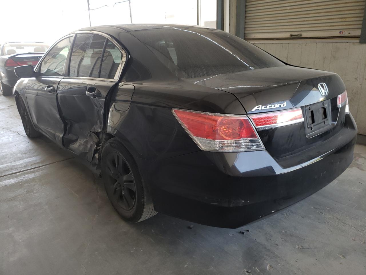 Photo 3 from auction – 2011 HONDA ACCORD LXP with VIN 1HGCP2F41BA119611