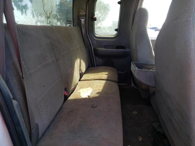 Photo 6 from auction – 2002 FORD F150 with VIN 1FTRX18L32NA98308