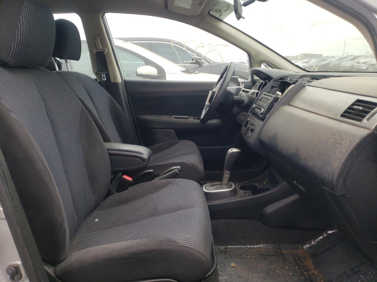 Photo 5 from auction – 2010 NISSAN VERSA S with VIN 3N1BC1CP1AL465862