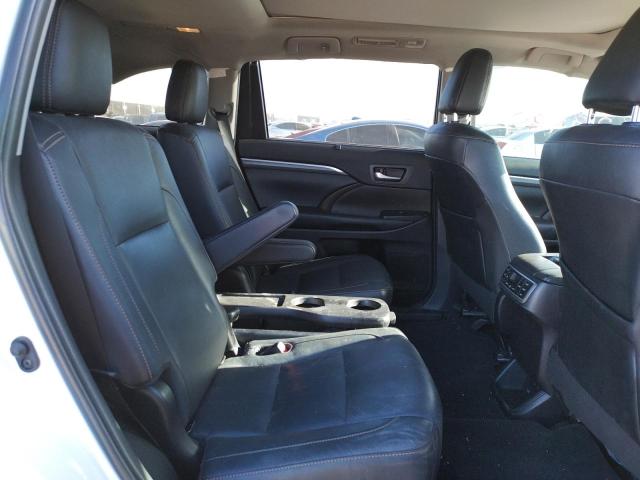 Photo 6 from auction – 2019 TOYOTA HIGHLANDER with VIN 5TDDGRFH1KS063882
