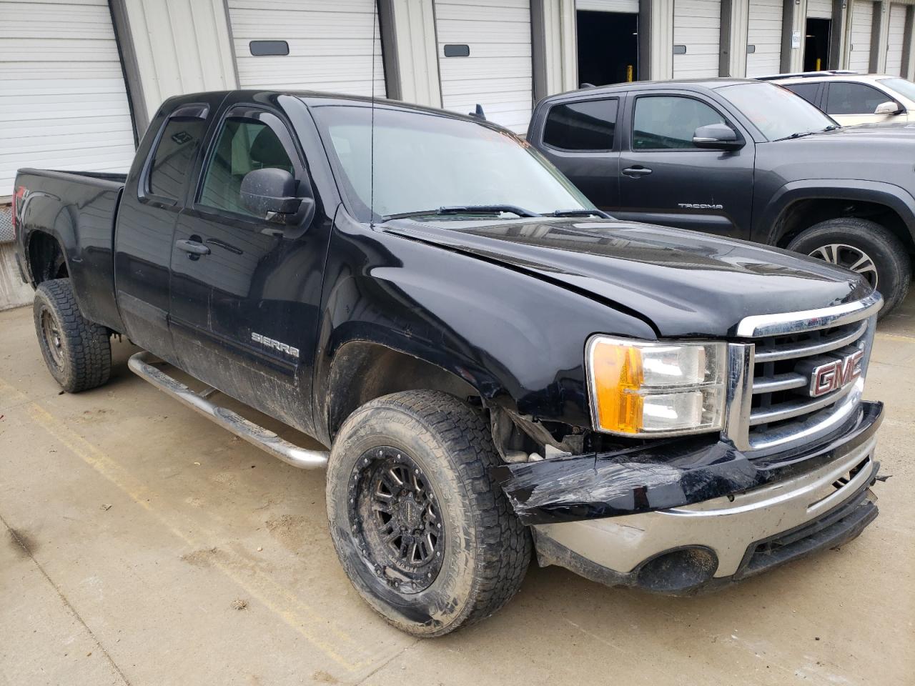 GMC SIERRA K15 2012 with VIN 1GTR2VE75CZ106643 - Photo from auction