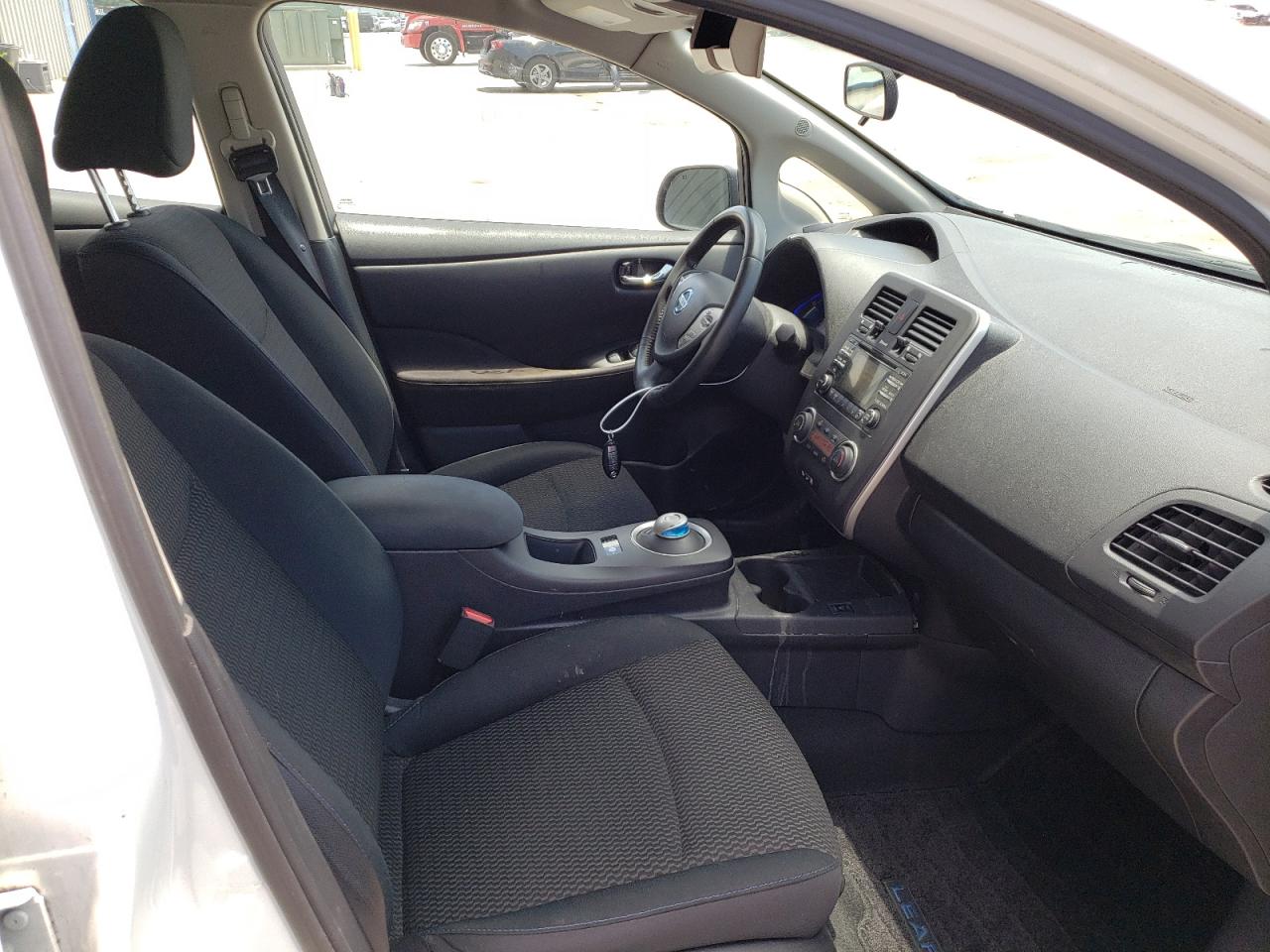 Photo 5 from auction – 2015 NISSAN LEAF S with VIN 1N4AZ0CP6FC303591