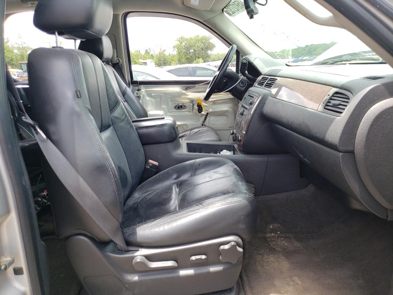 Photo 18 from auction – 2011 CHEVROLET TAHOE C150 with VIN 1GNSCBE03BR126251