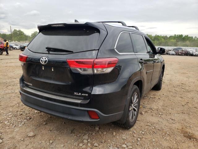 Photo 4 from auction – 2017 TOYOTA HIGHLANDER with VIN 5TDJZRFH9HS401843