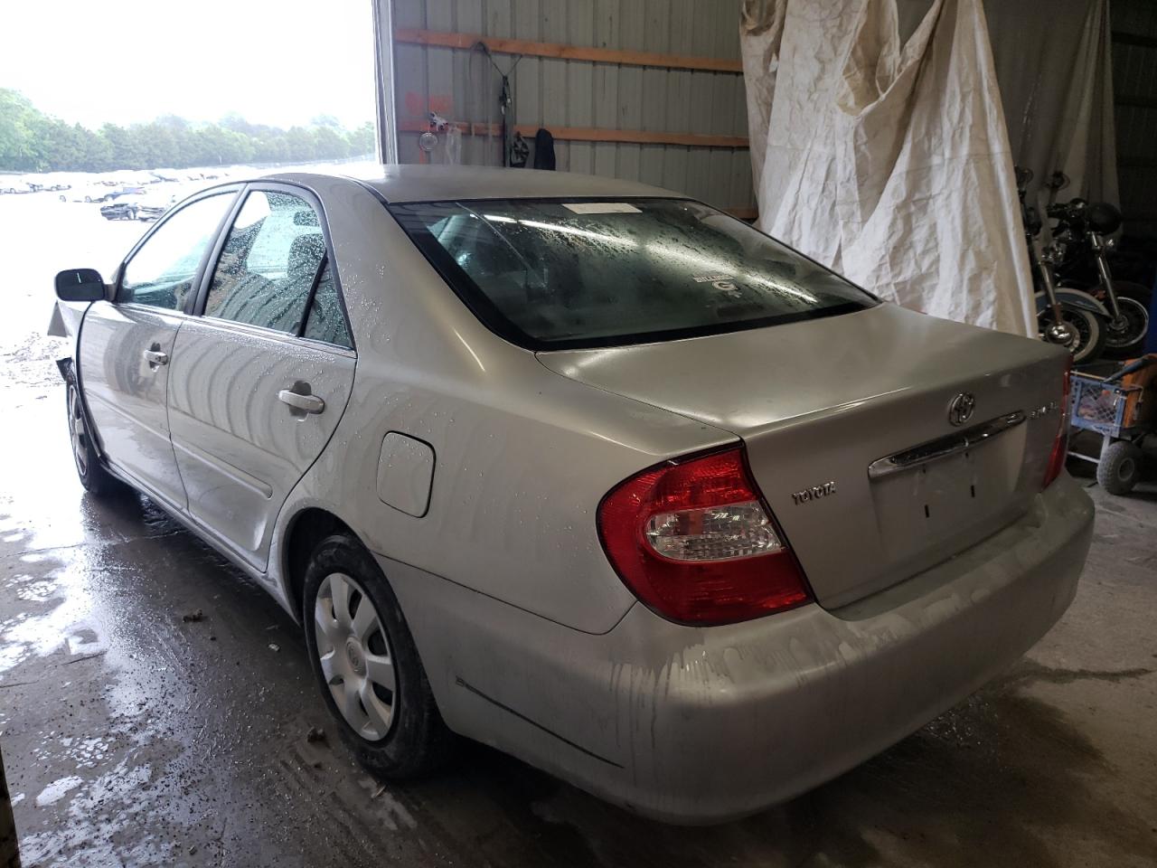 Photo 13 from auction – 2003 TOYOTA CAMRY LE with VIN 4T1BE32K23U136777