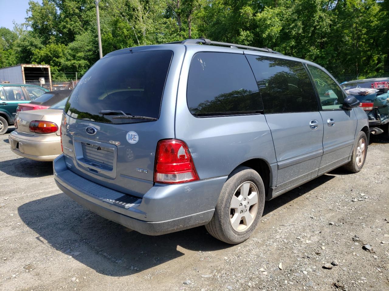 Photo 4 from auction – 2004 FORD FREESTAR S with VIN 2FMDA57664BB22853