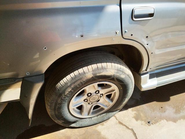 Photo 9 from auction – 2002 TOYOTA 4RUNNER SR with VIN JT3GN86R520224098