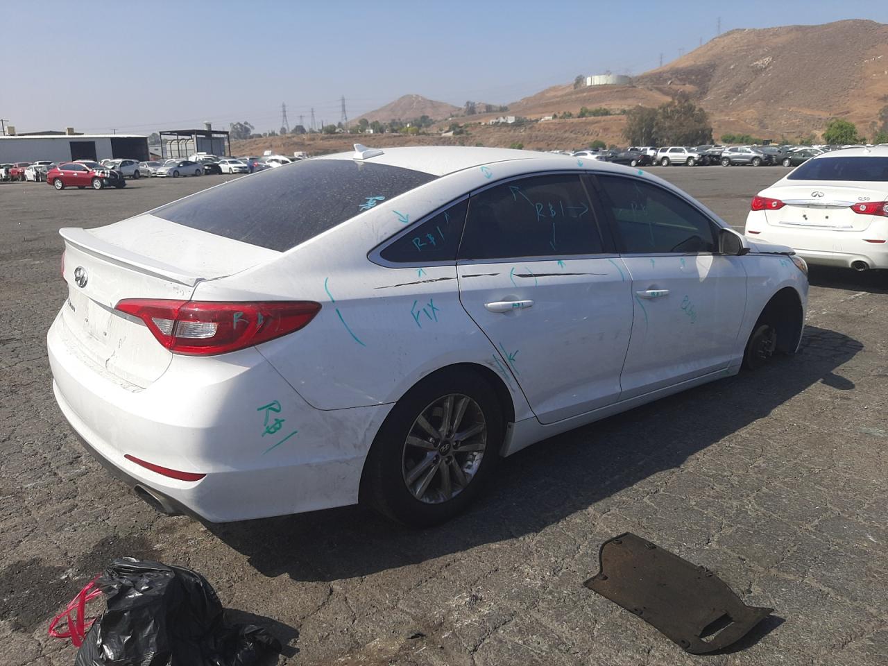 Photo 4 from auction – 2017 HYUNDAI SONATA SE with VIN 5NPE24AF2HH520225