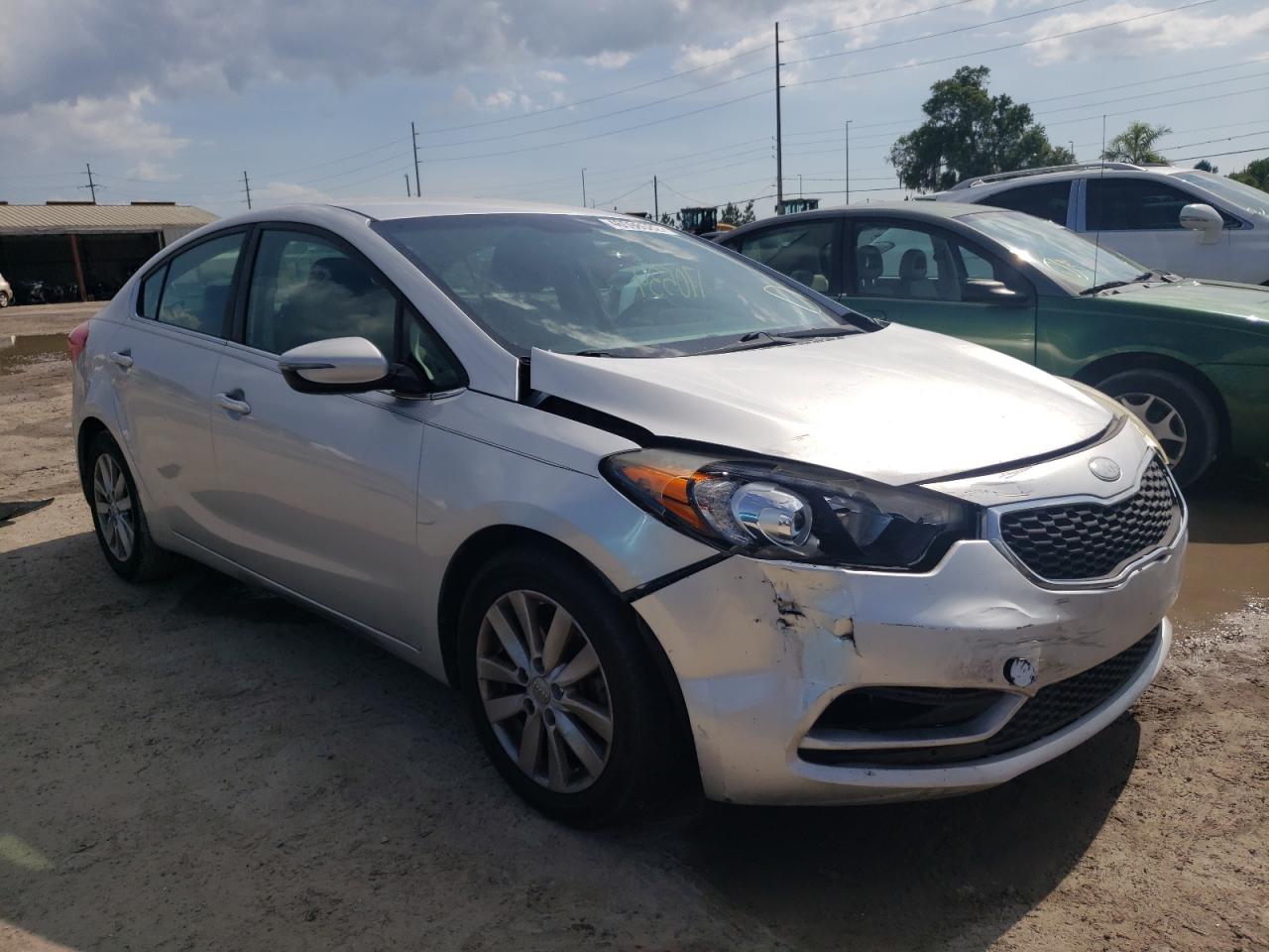 صورة رقم 1 من المزاد - 2014 KIA FORTE EX مع VIN KNAFX4A85E5046061