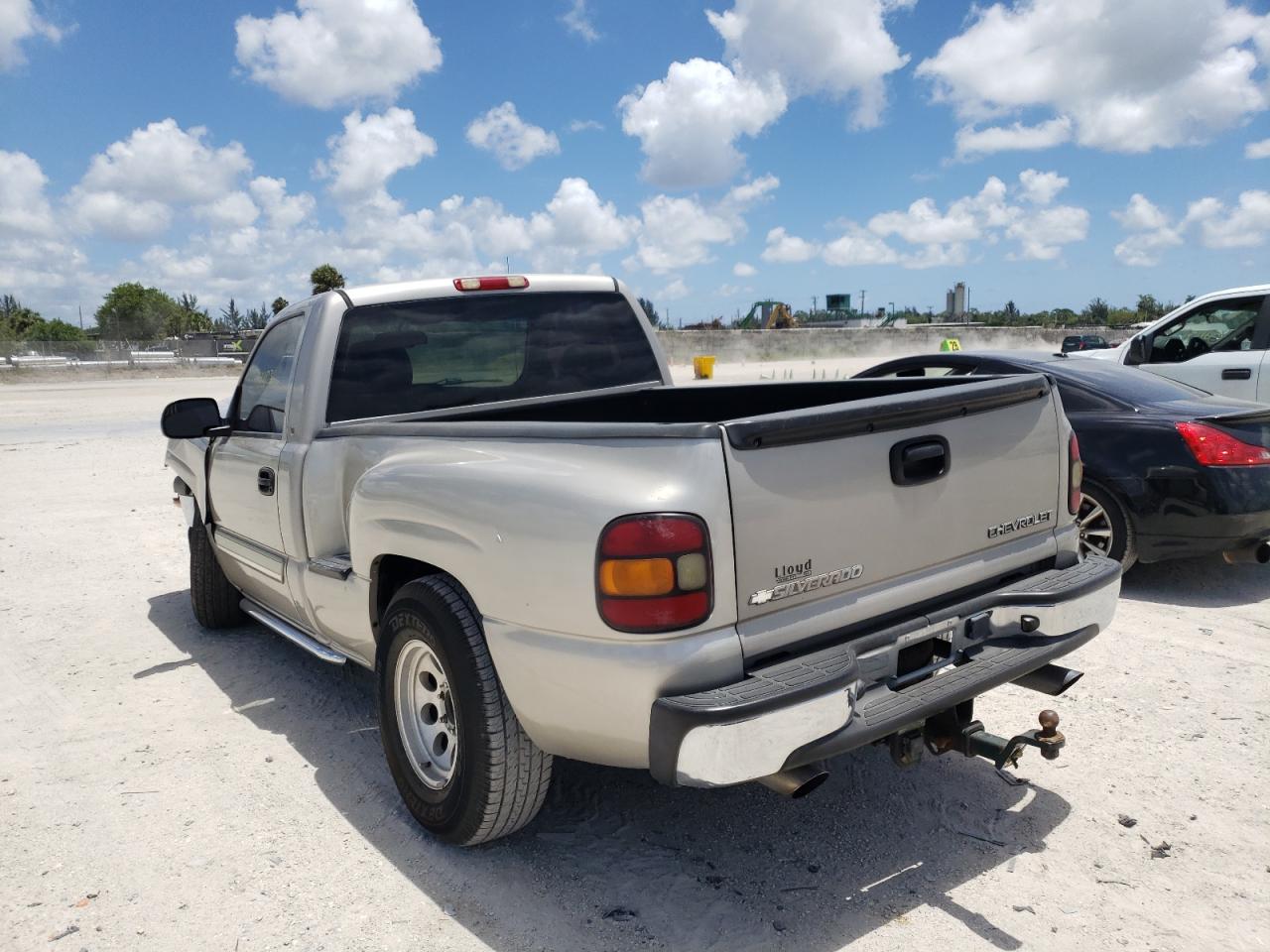 Photo 16 from auction – 2004 CHEVROLET SILVERADO with VIN 1GCEC14T64Z328919