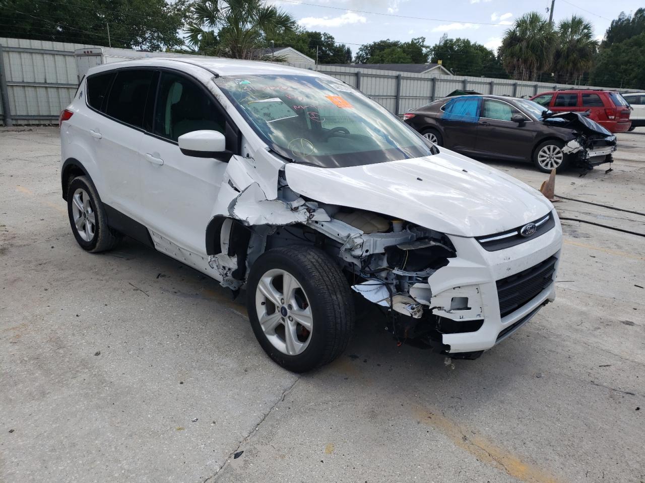 FORD ESCAPE SE 2015 with VIN 1FMCU0G74FUB16593 - Photo from auction