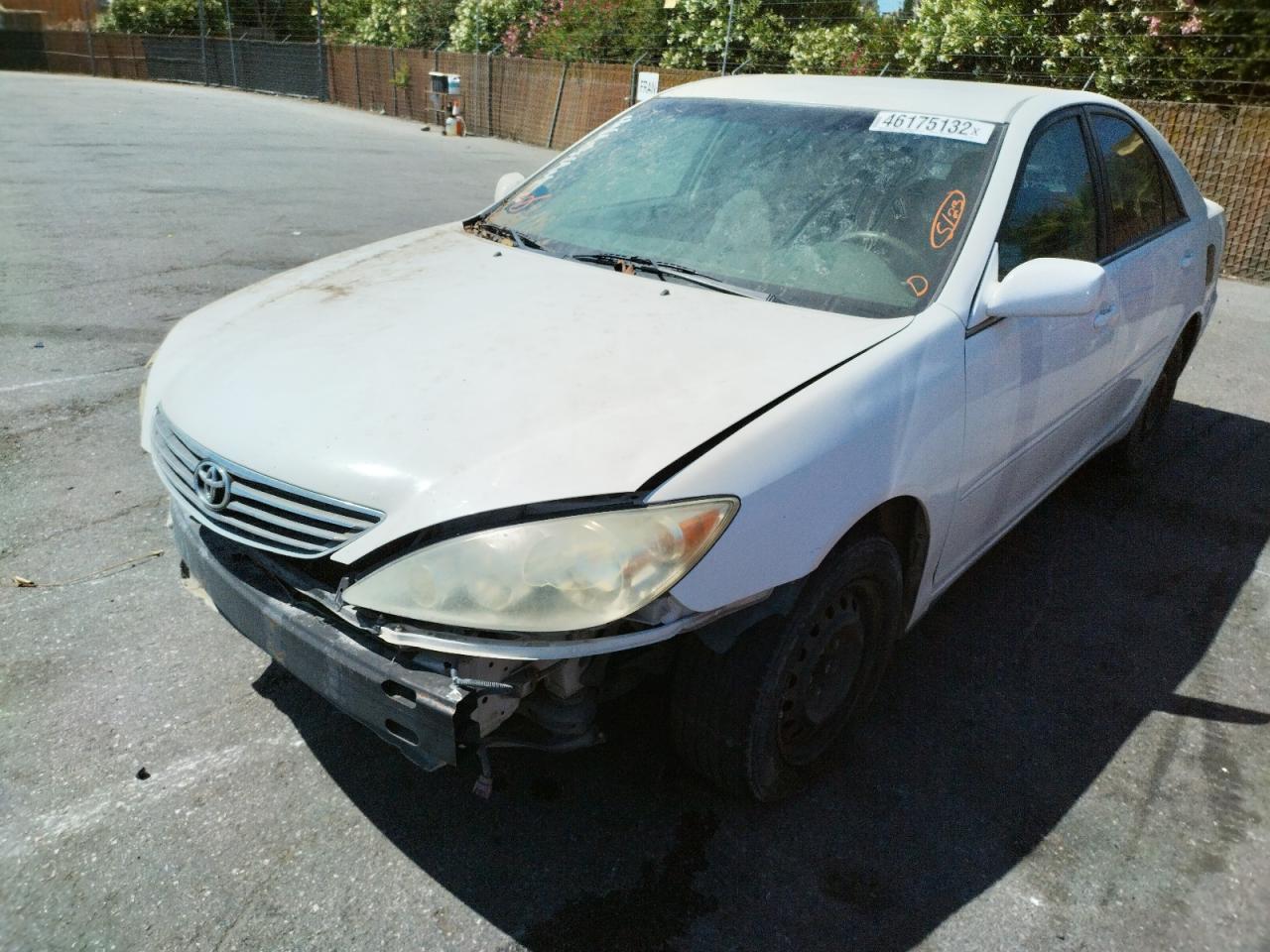 Photo 2 from auction – 2005 TOYOTA CAMRY LE with VIN 4T1BE30K85U537840