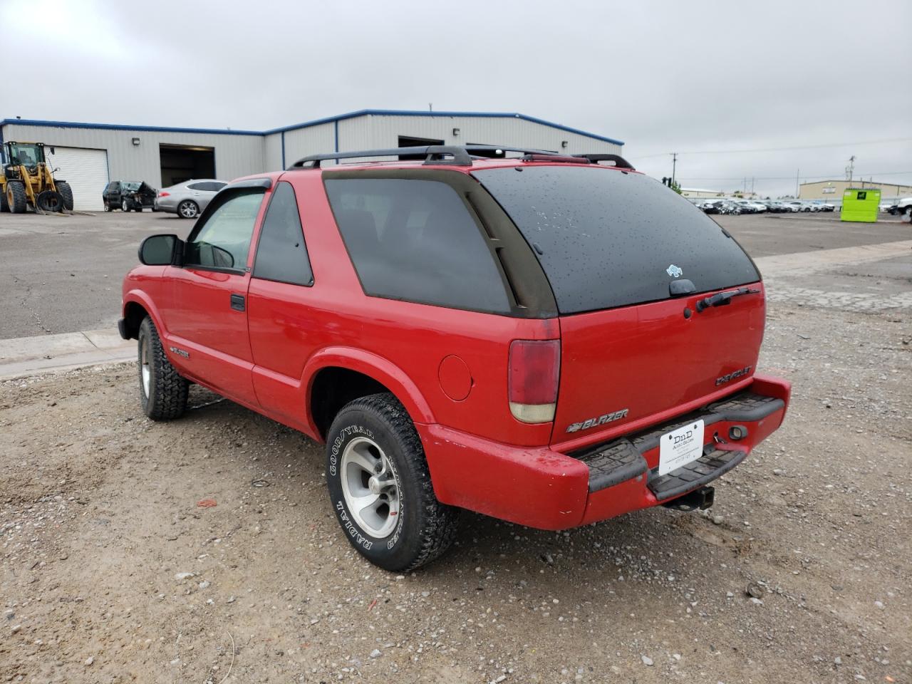 Photo 3 from auction – 2002 CHEVROLET BLAZER with VIN 1GNCS18W32K130147