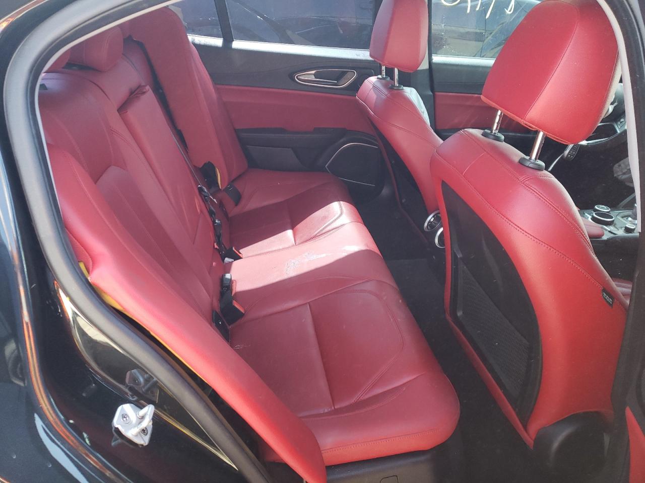 Photo 6 from auction – 2018 ALFA ROMEO GIULIA with VIN ZARFAEBN6J7589891