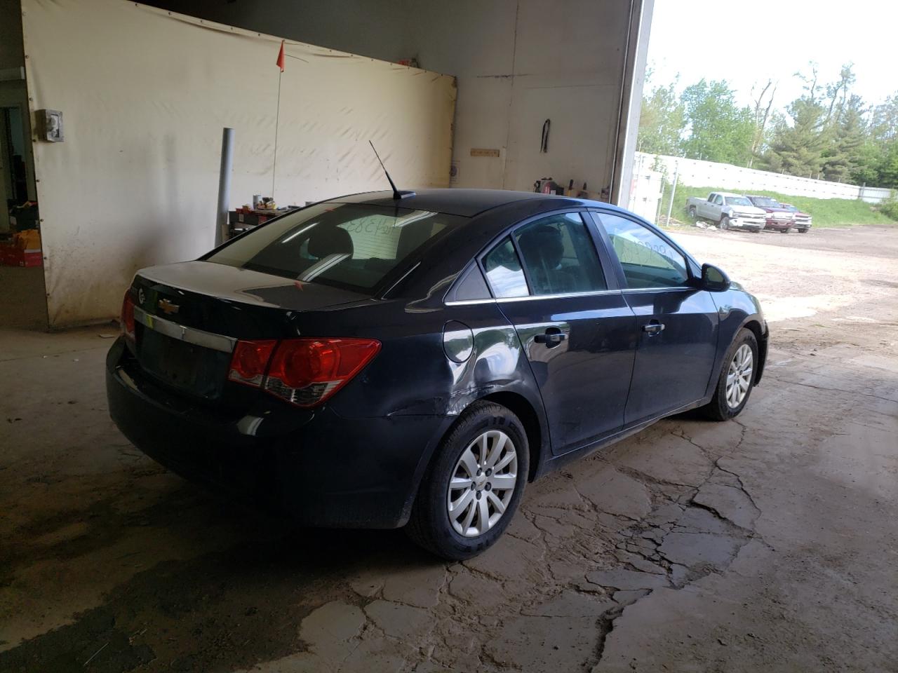 Photo 4 from auction – 2011 CHEVROLET CRUZE LS with VIN 1G1PC5SH1B7258875