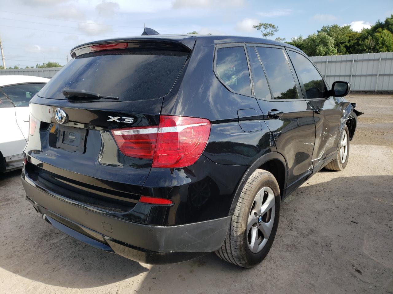 Photo 4 from auction – 2011 BMW X3 XDRIVE2 with VIN 5UXWX5C50BL704256