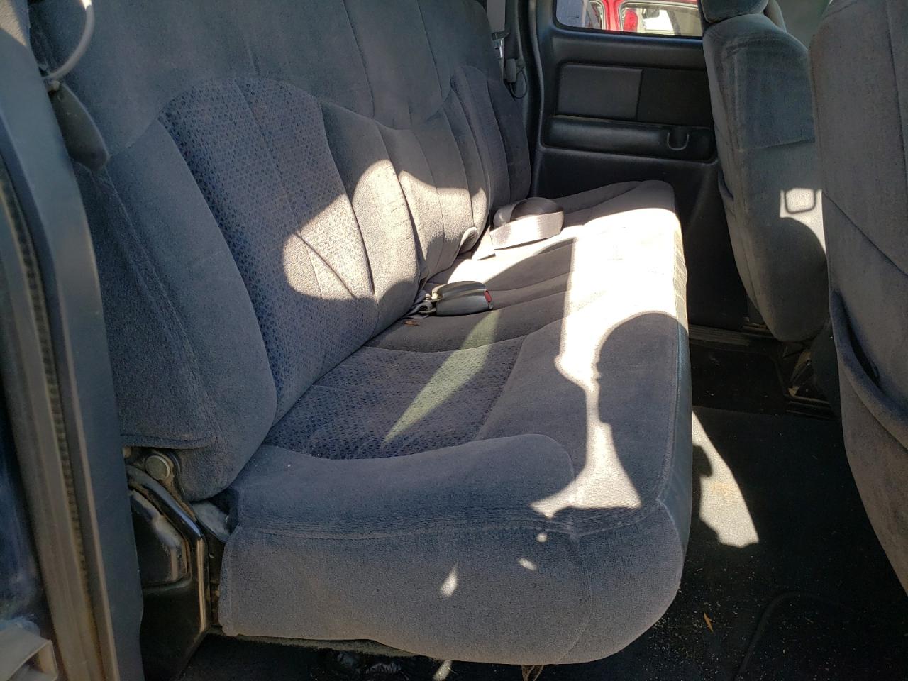 Photo 16 from auction – 2002 CHEVROLET SILVERADO with VIN 1GCEC19V32Z117359