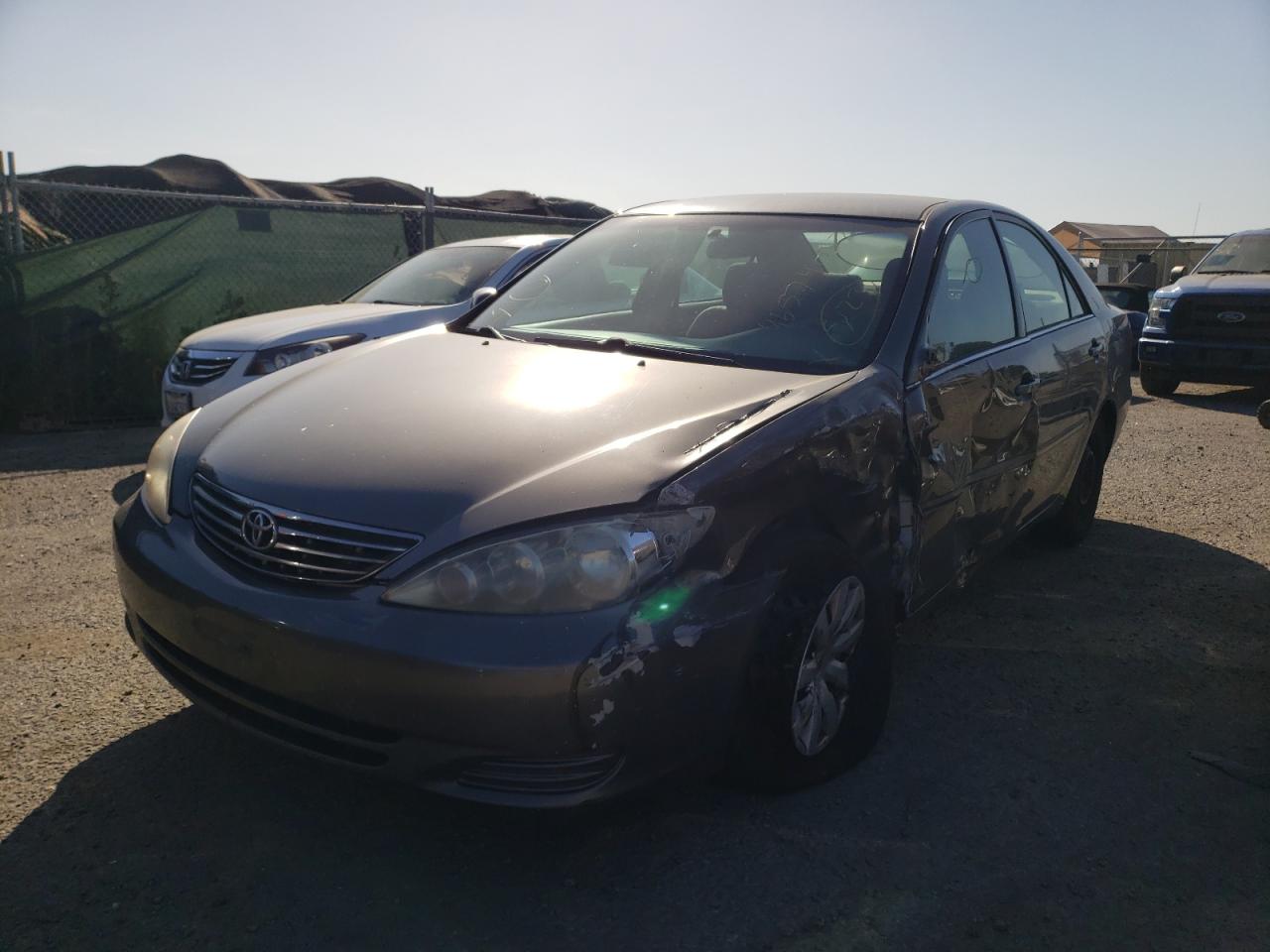 Photo 2 from auction – 2005 TOYOTA CAMRY LE with VIN 4T1BE32K95U543580