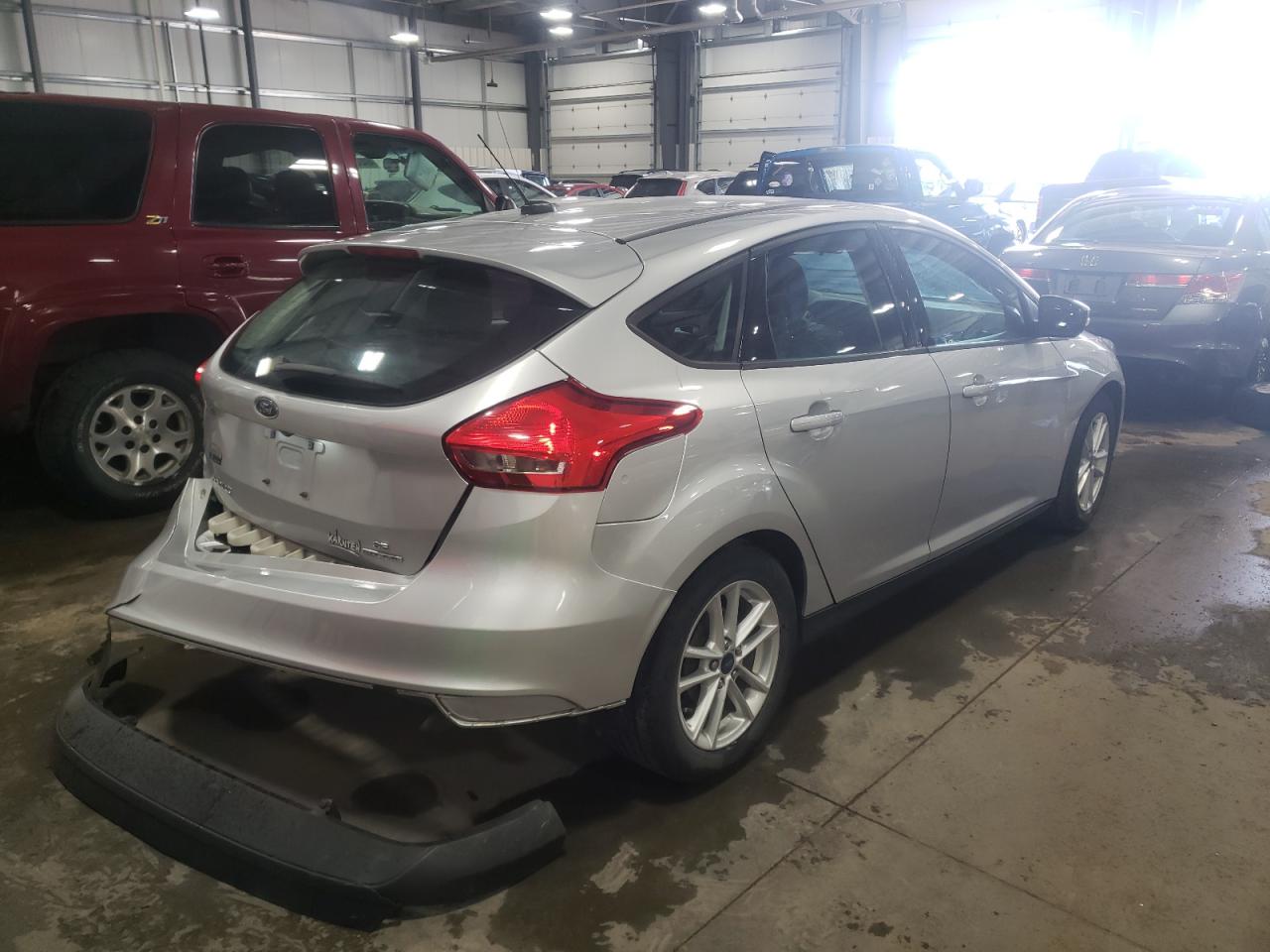 Photo 4 from auction – 2016 FORD FOCUS SE with VIN 1FADP3K21GL306152