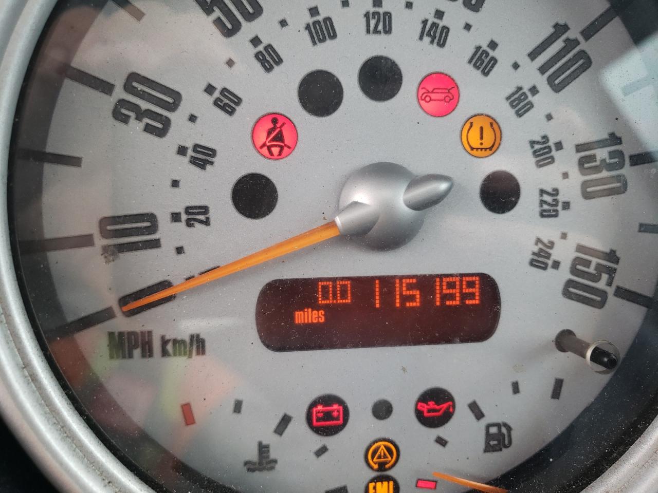 Фото 8 с аукциона – 2003 MINI COOPER S с VIN WMWRE33473TD67229